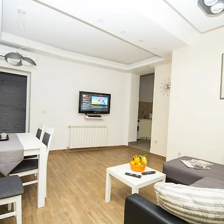 Master Apartment *